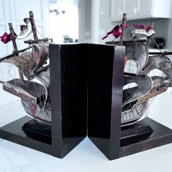Vintage 2 Galleon Nautical Sailing Pirate War Ship Wooden Canvas Bookends Set - Picture 5 of 6